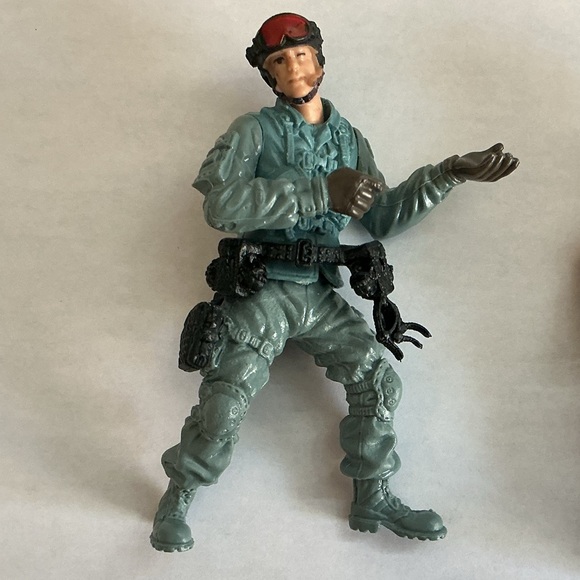 Lanard? Chap Mei? Set of six action figures. - Picture 5 of 9
